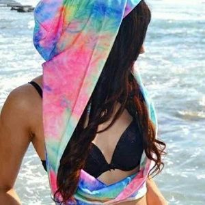 Iheartraves shiny blue top